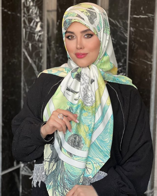 روسری ابریشم توییل چیست